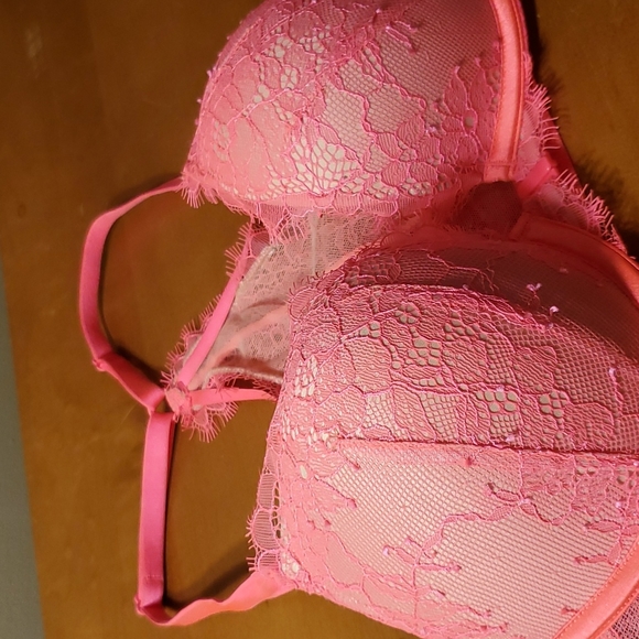 Victoria Secret Bombshell Razorback Bra - Picture 2 of 6